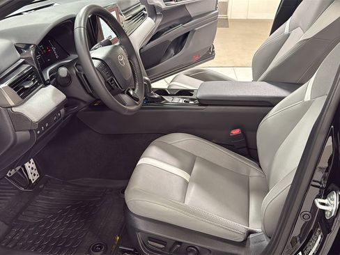 Certified 2025 Toyota Camry SE image 12
