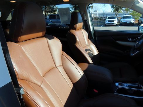 Used 2022 Subaru Ascent Touring image 38