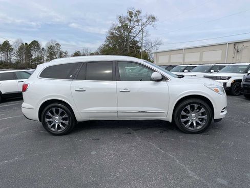 Used 2017 Buick Enclave Leather w/ Enclave Sport Touring Edition image 4