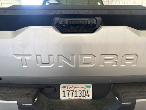 Used 2025 Toyota Tundra Platinum AWD/4WD image 15