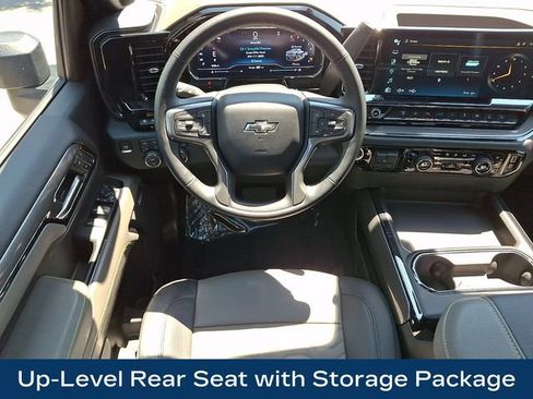 Used 2025 Chevrolet Silverado 2500 ZR2 w/ Technology Package AWD/4WD image 3
