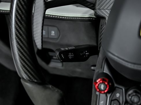 Used 2024 Lamborghini Revuelto image 36