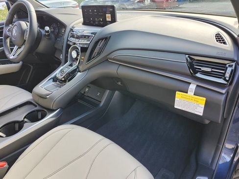 Used 2025 Acura RDX SH-AWD image 16