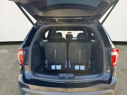 Used 2016 Ford Explorer XLT w/ Equipment Group 202A image 13