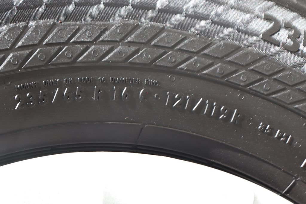 Used 2022 Ford E-Transit Medium Roof RWD image 41
