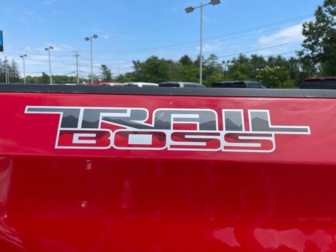 Used 2019 Chevrolet Silverado 1500 LT Trail Boss AWD/4WD image 7