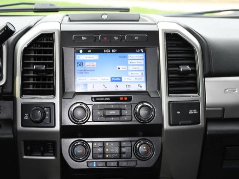 Used 2019 Ford F250 Lariat w/ Lariat Ultimate Package AWD/4WD image 26