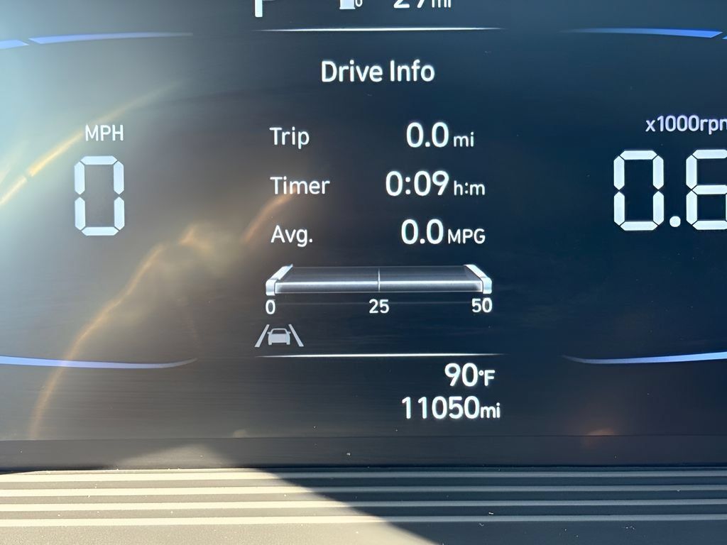 Used 2024 Hyundai Venue SEL FWD image 20