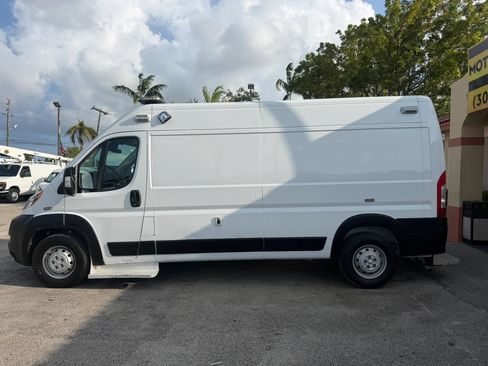 Used 2022 RAM ProMaster 2500 FWD image 3