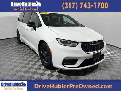 Used 2024 Chrysler Pacifica Limited