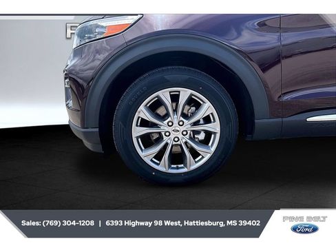 Used 2022 Ford Explorer XLT w/ Equipment Group 202A AWD/4WD image 7