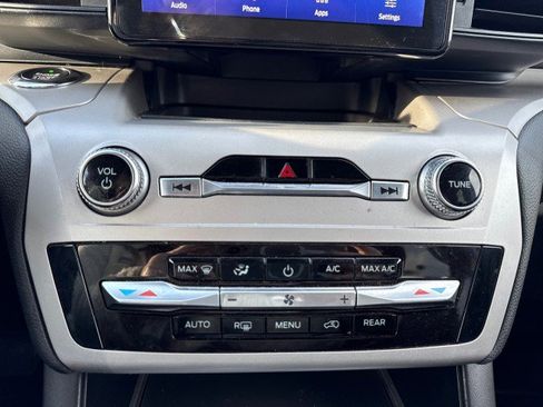 Used 2020 Ford Explorer XLT w/ Class III Trailer Tow Package image 26