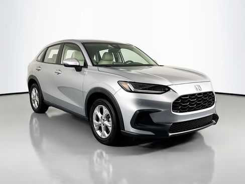 Certified 2023 Honda HR-V LX image 3