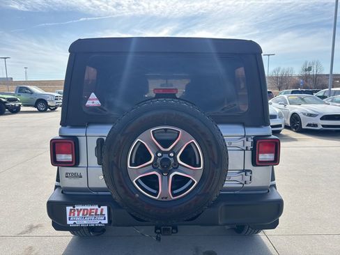 Certified 2018 Jeep Wrangler Unlimited Sport S AWD/4WD image 27