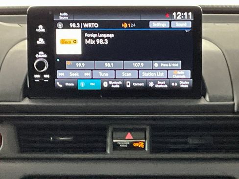 Used 2023 Honda Pilot TrailSport image 11