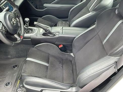 Used 2024 Toyota GR86 Premium RWD image 11