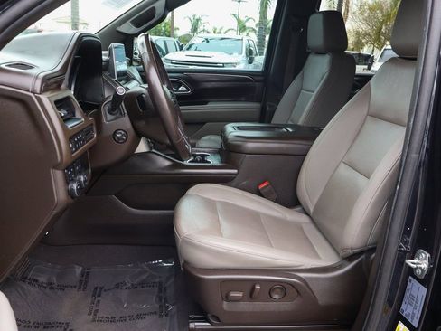 Used 2022 Chevrolet Suburban Z71 w/ Luxury Package image 20