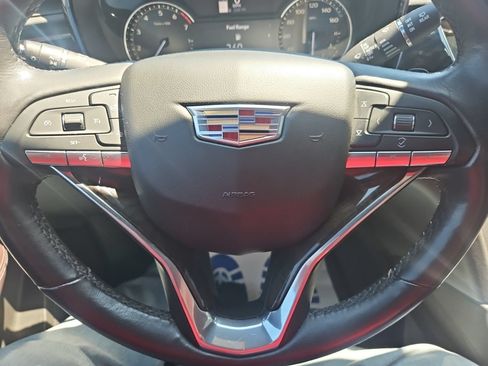 Used 2020 Cadillac XT6 Premium Luxury AWD/4WD image 39