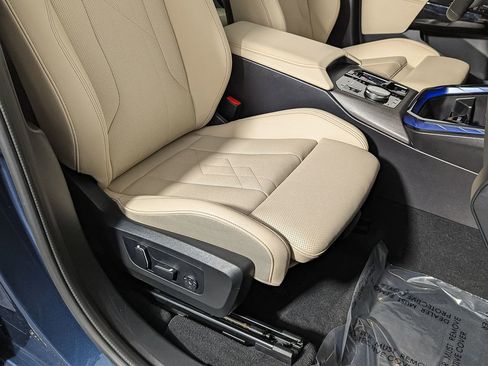 Used 2025 BMW X3 M50 w/ Premium Package image 36