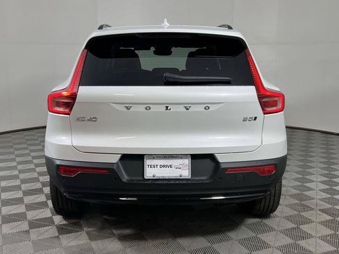 Certified 2026 Volvo XC40 B5 Plus w/ Climate Package AWD/4WD image 5