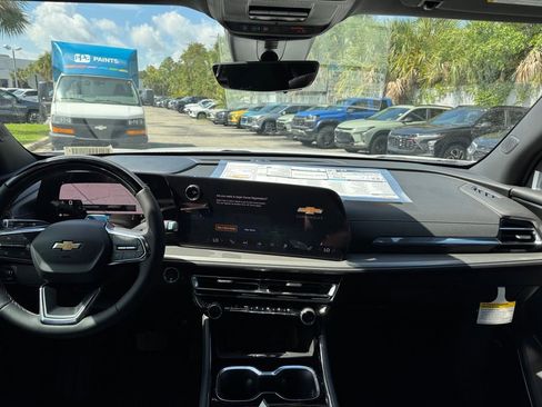 New 2026 Chevrolet Traverse LT w/ Enhanced Driving Package image 24