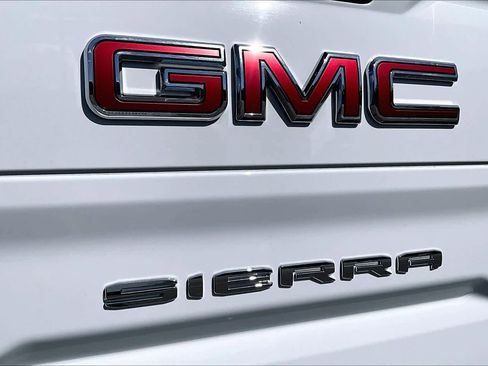 Used 2023 GMC Sierra 1500 AT4 w/ AT4 Preferred Package image 33