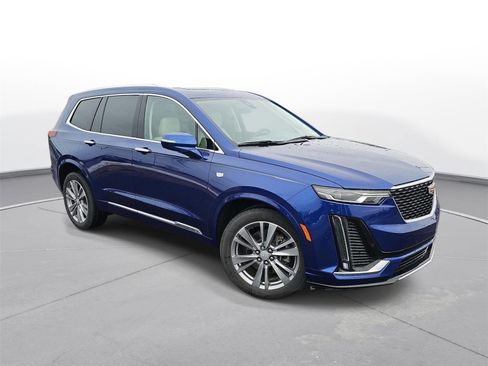 Used 2024 Cadillac XT6 Premium Luxury w/ LPO, Floor Liner Package image 4