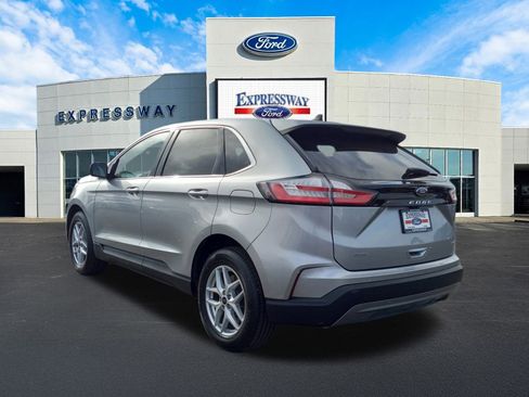 Used 2024 Ford Edge SEL image 8