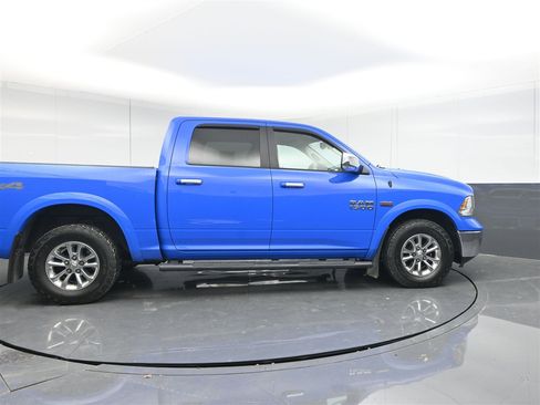 Used 2018 RAM 1500 SLT image 4