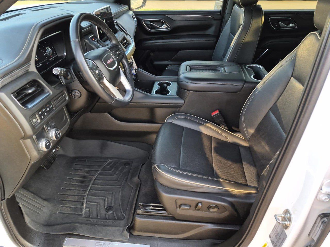 Certified 2022 GMC Yukon XL SLT w/ SLT Premium Package RWD image 12