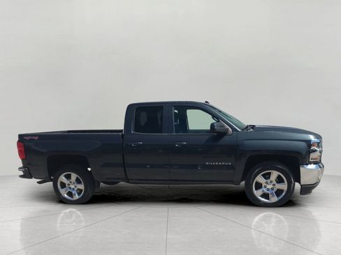 Used 2017 Chevrolet Silverado 1500 LT w/ All Star Edition AWD/4WD image 9