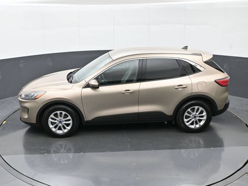 Used 2020 Ford Escape SE FWD image 37