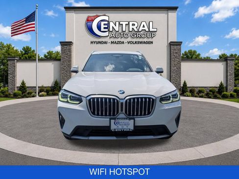 Used 2024 BMW X3 xDrive30i w/ Premium Package AWD/4WD image 2