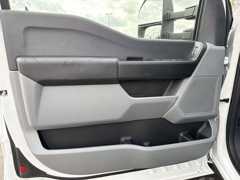 New 2025 Ford F350 XL w/ XL Chrome Package image 8