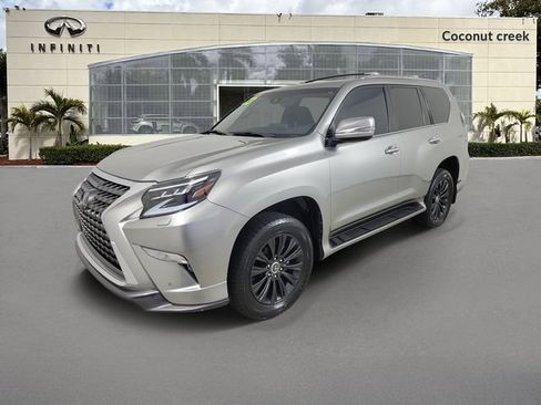 Used 2023 Lexus GX 460 Premium w/ Accessory Package AWD/4WD image 2