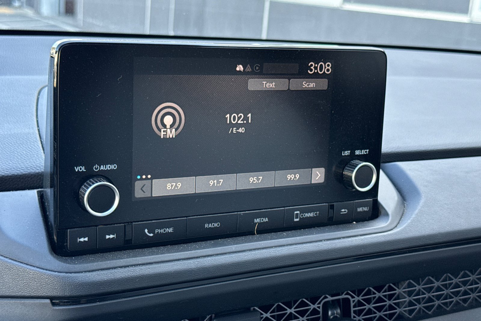 Used 2025 Honda Accord SE image 18