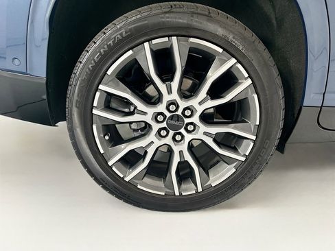 Used 2026 GMC Acadia Denali Ultimate w/ LPO, Floor Liner Package FWD image 32