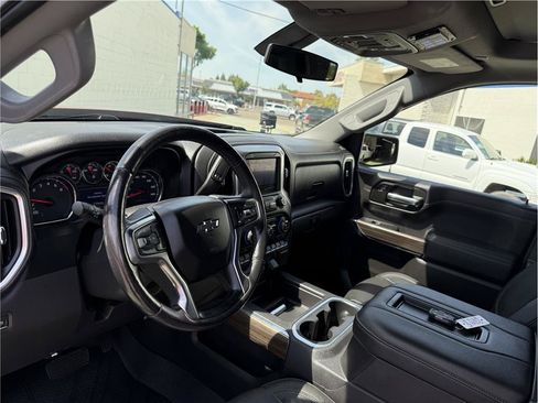 Used 2019 Chevrolet Silverado 1500 LT Trail Boss AWD/4WD image 16