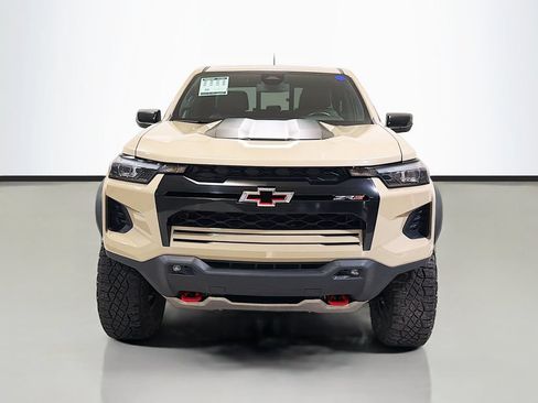 Used 2023 Chevrolet Colorado ZR2 w/ ZR2 Convenience Package III AWD/4WD image 2