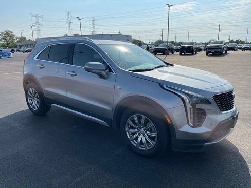 Used 2023 Cadillac XT4 Premium Luxury w/ Cold Weather Package AWD/4WD image 8