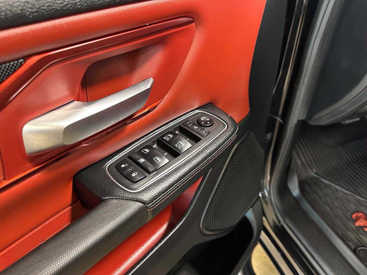 Used 2019 RAM 1500 Rebel w/ Rebel Level 2 Equipment Group RWD image 10