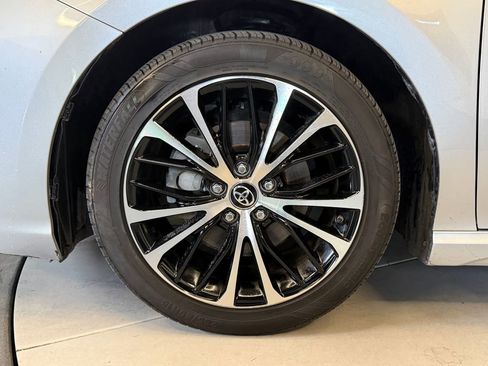 Used 2019 Toyota Camry SE image 23