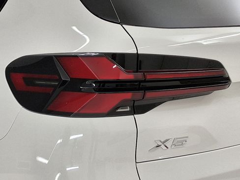 New 2026 BMW X5 sDrive40i w/ M Sport Package RWD image 11