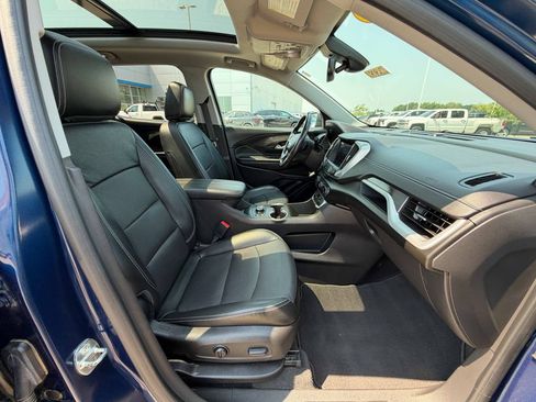 Used 2022 GMC Terrain SLT w/ Infotainment Package II AWD/4WD image 22