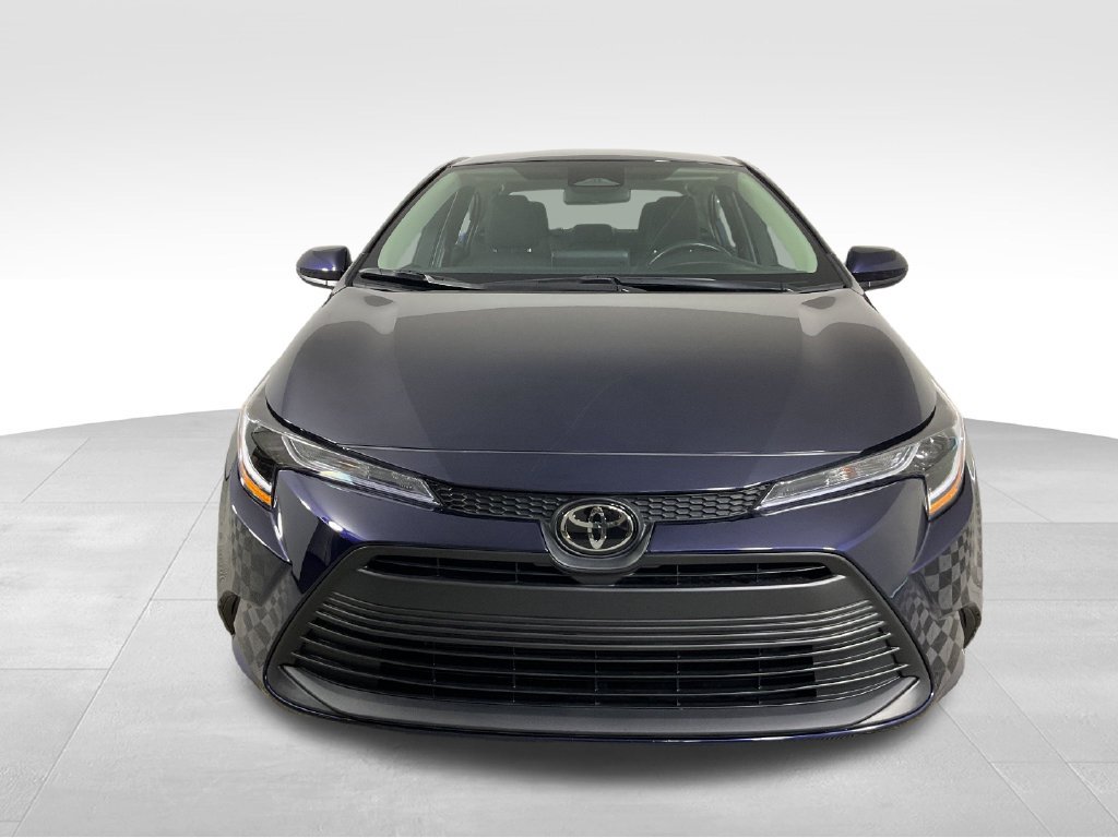 Used 2026 Toyota Corolla LE w/ LE Premium Package FWD image 3
