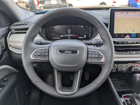 Used 2025 Jeep Compass Limited w/ Elite Group AWD/4WD image 16