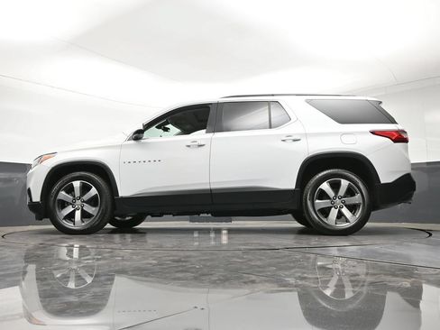 Certified 2020 Chevrolet Traverse LT w/ LT Premium Package AWD/4WD image 25