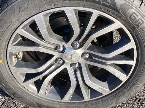 Used 2018 Mitsubishi Outlander ES image 22