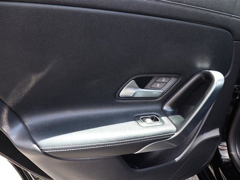 Used 2025 Mercedes-Benz CLA 250 image 9