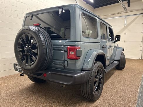 Used 2025 Jeep Wrangler Unlimited Sahara image 2